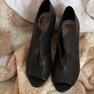Vince Camuto Black Heels Peep-Toe